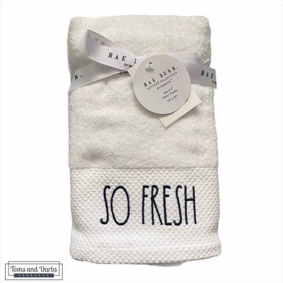 Rae Dunn SO FRESH SO CLEAN  2 Set Hand Towels - Picture 1 of 2